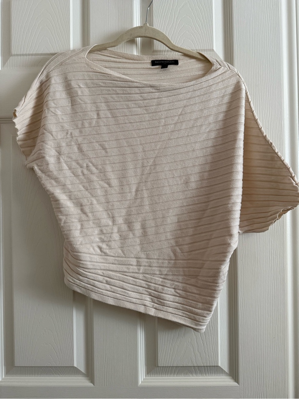Banana Republic Cream Ribbed Short Sleeve Asymmetrical Wedge Top